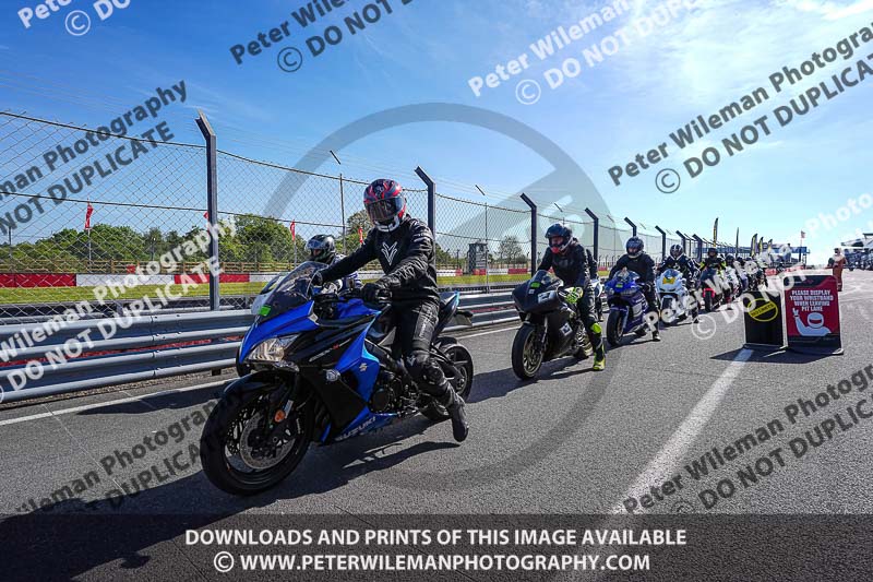 donington no limits trackday;donington park photographs;donington trackday photographs;no limits trackdays;peter wileman photography;trackday digital images;trackday photos